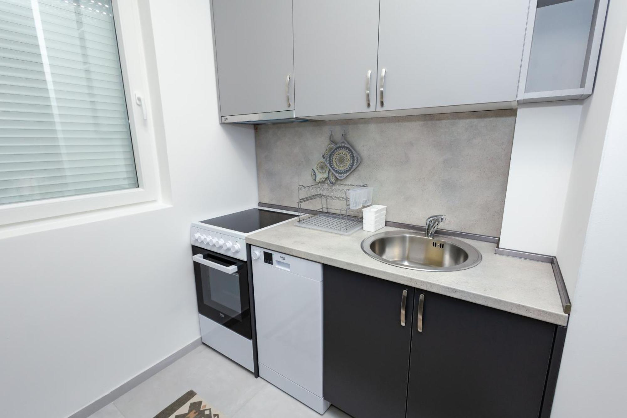 Elegant Escape Podgorica Apartment Exterior photo