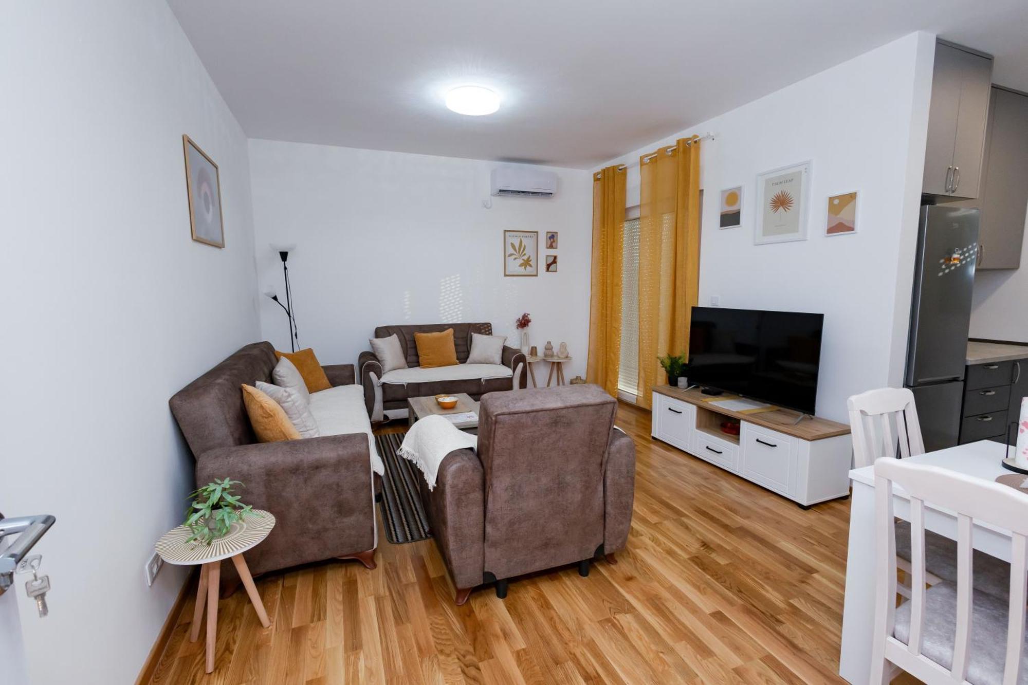 Elegant Escape Podgorica Apartment Exterior photo